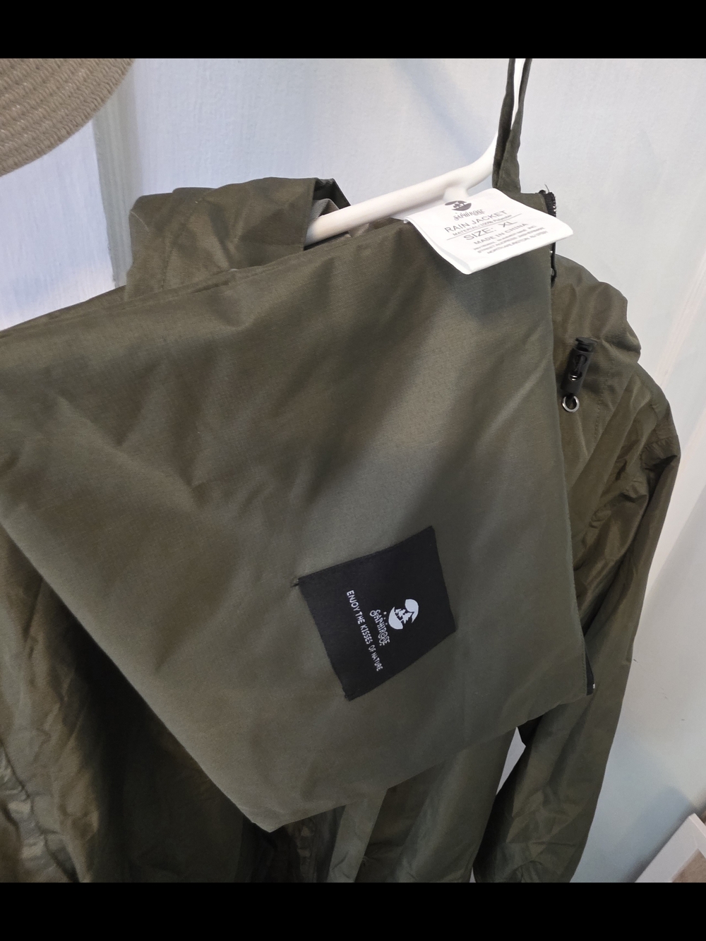 Women's Olive Hooded Raincoat with Breathable Mesh Lining - Picture 4 of 5